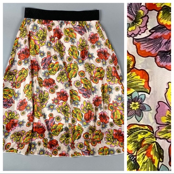 Dresses & Skirts - All-Season Midi floral Skirt  (Med)